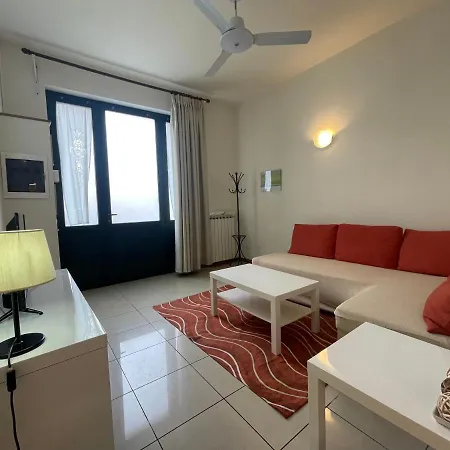 Centrico A 100 Metri Dal Mare. Viareggio