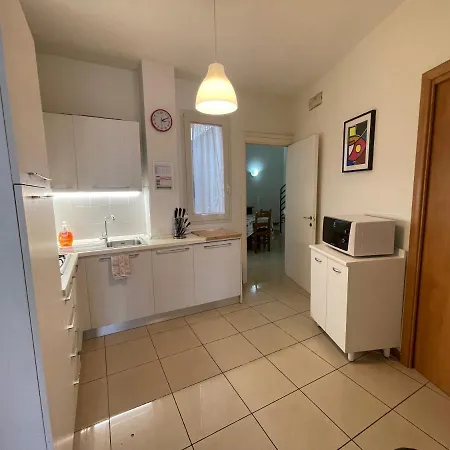 Centrico A 100 Metri Dal Mare.