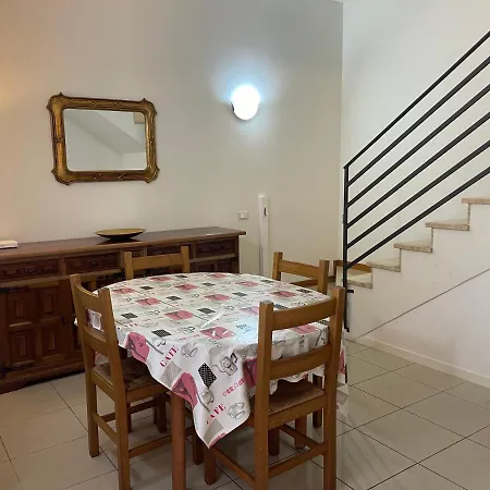 Centrico A 100 Metri Dal Mare. Appartement