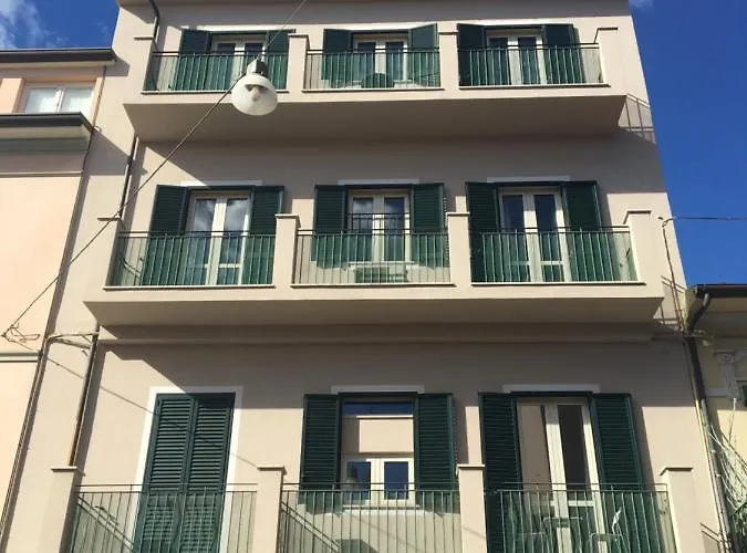 Appartement Centrico A 100 Metri Dal Mare. Viareggio