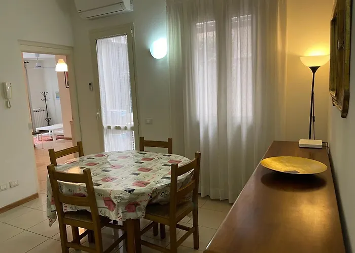 Appartement Centrico A 100 Metri Dal Mare.