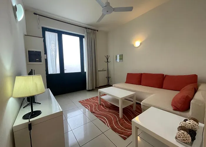 Centrico A 100 Metri Dal Mare. Viareggio