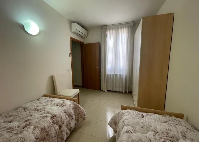 Centrico A 100 Metri Dal Mare. *