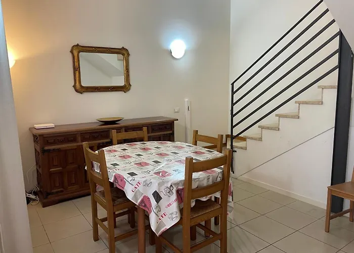 Centrico A 100 Metri Dal Mare. Appartement