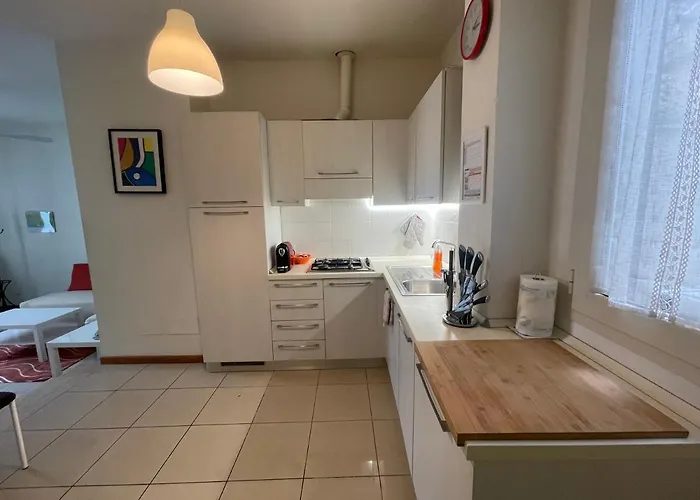 Centrico A 100 Metri Dal Mare. * Viareggio